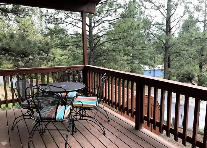 Horsin Around-Cabin With A Peaceful Covered Deck