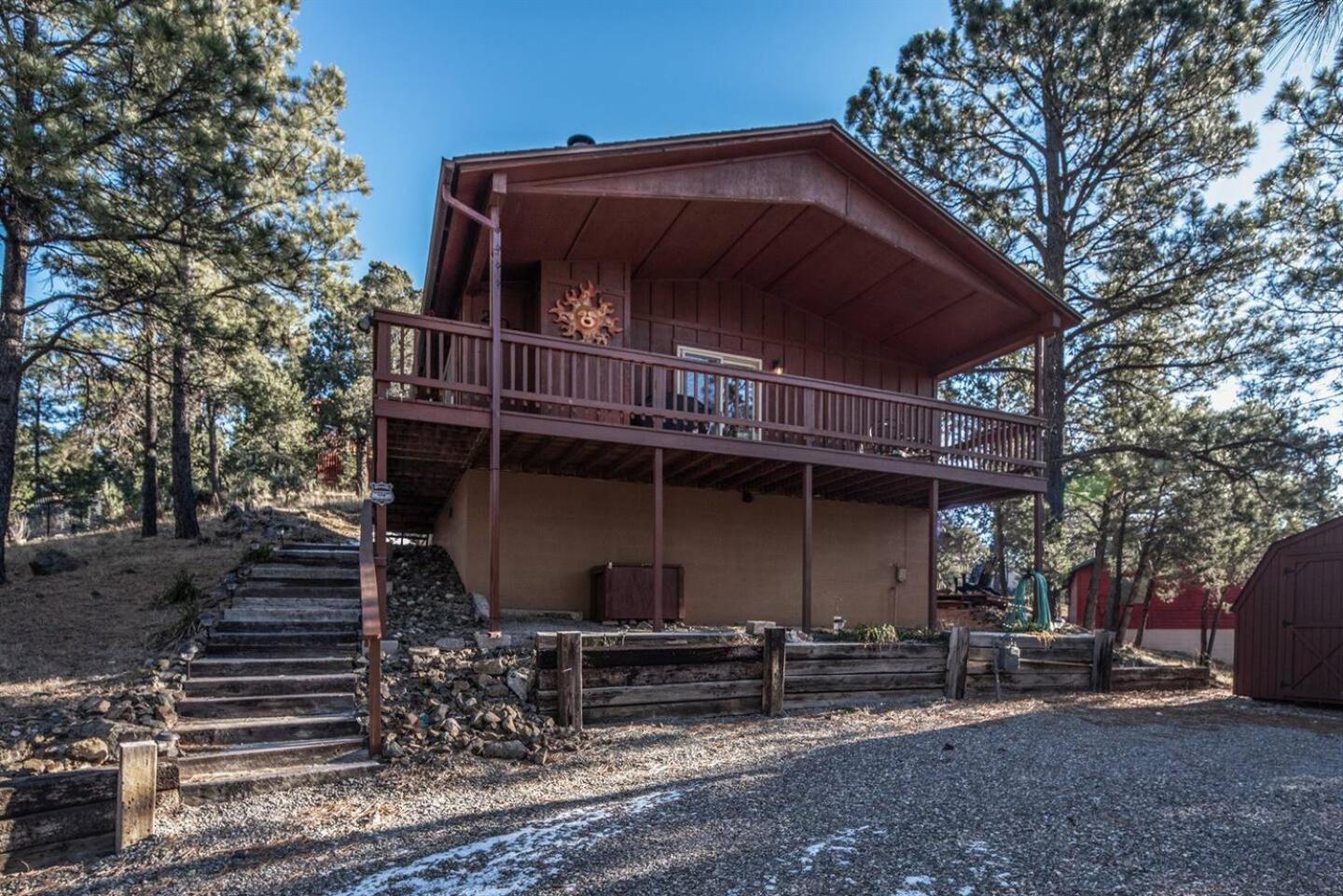 Horsin Around-cabin With A Peaceful Covered Deck